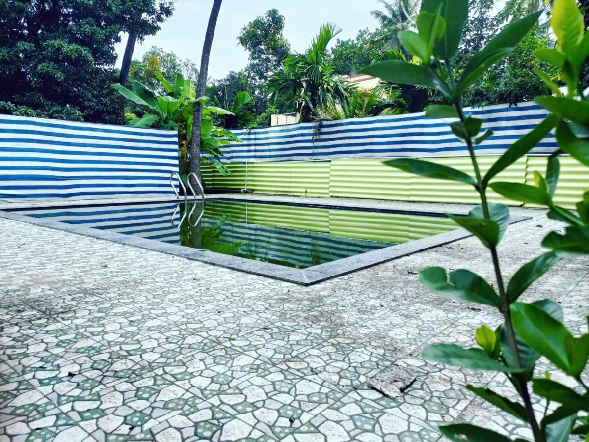 Hotel Happy Holiday Alibaug à Alībāg Extérieur photo